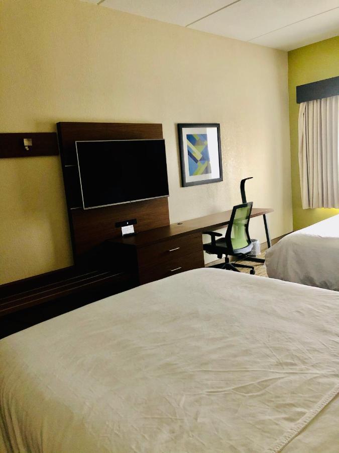 Holiday Inn Express & Suites Cedar Falls Dış mekan fotoğraf