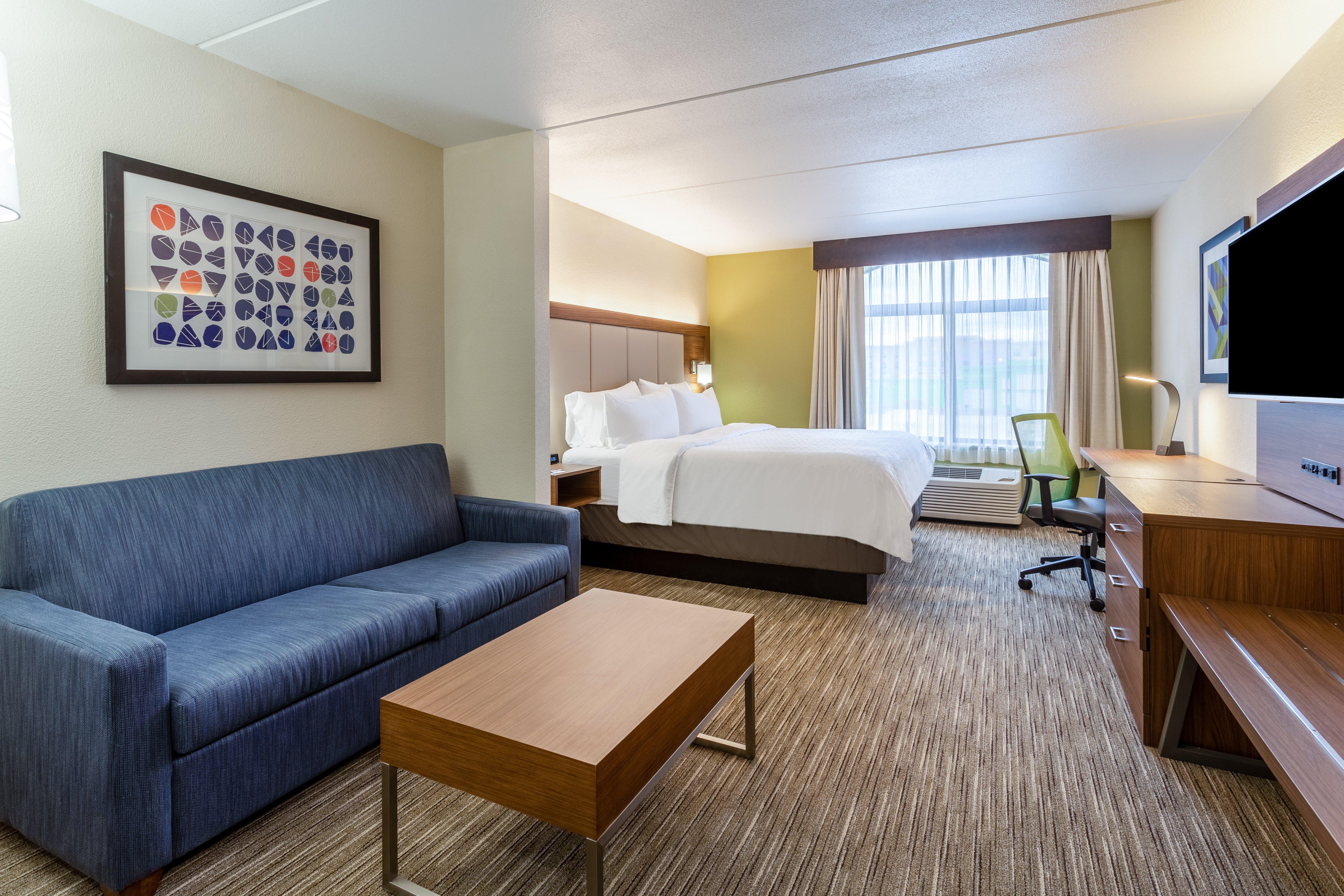 Holiday Inn Express & Suites Cedar Falls Dış mekan fotoğraf