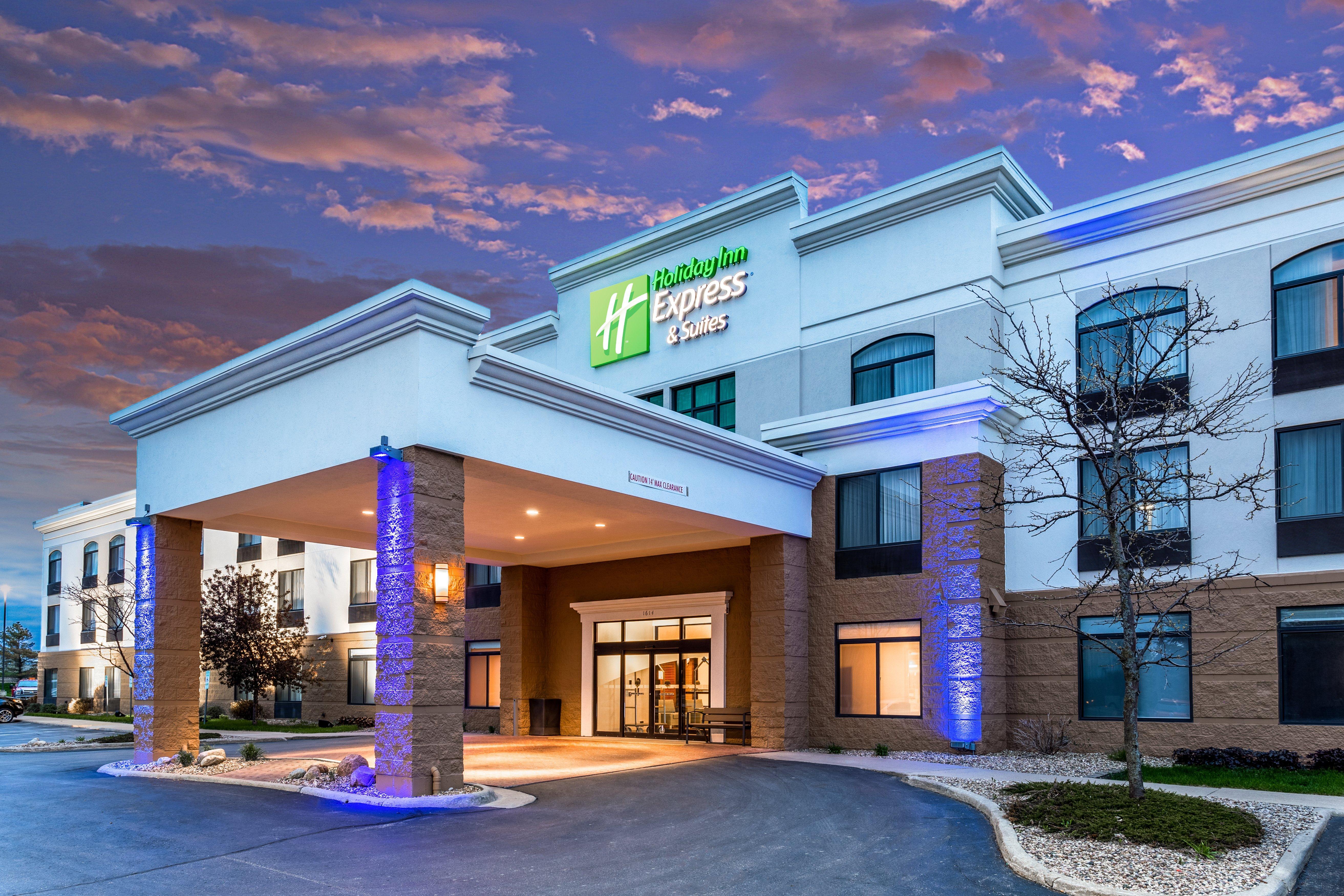 Holiday Inn Express & Suites Cedar Falls Dış mekan fotoğraf