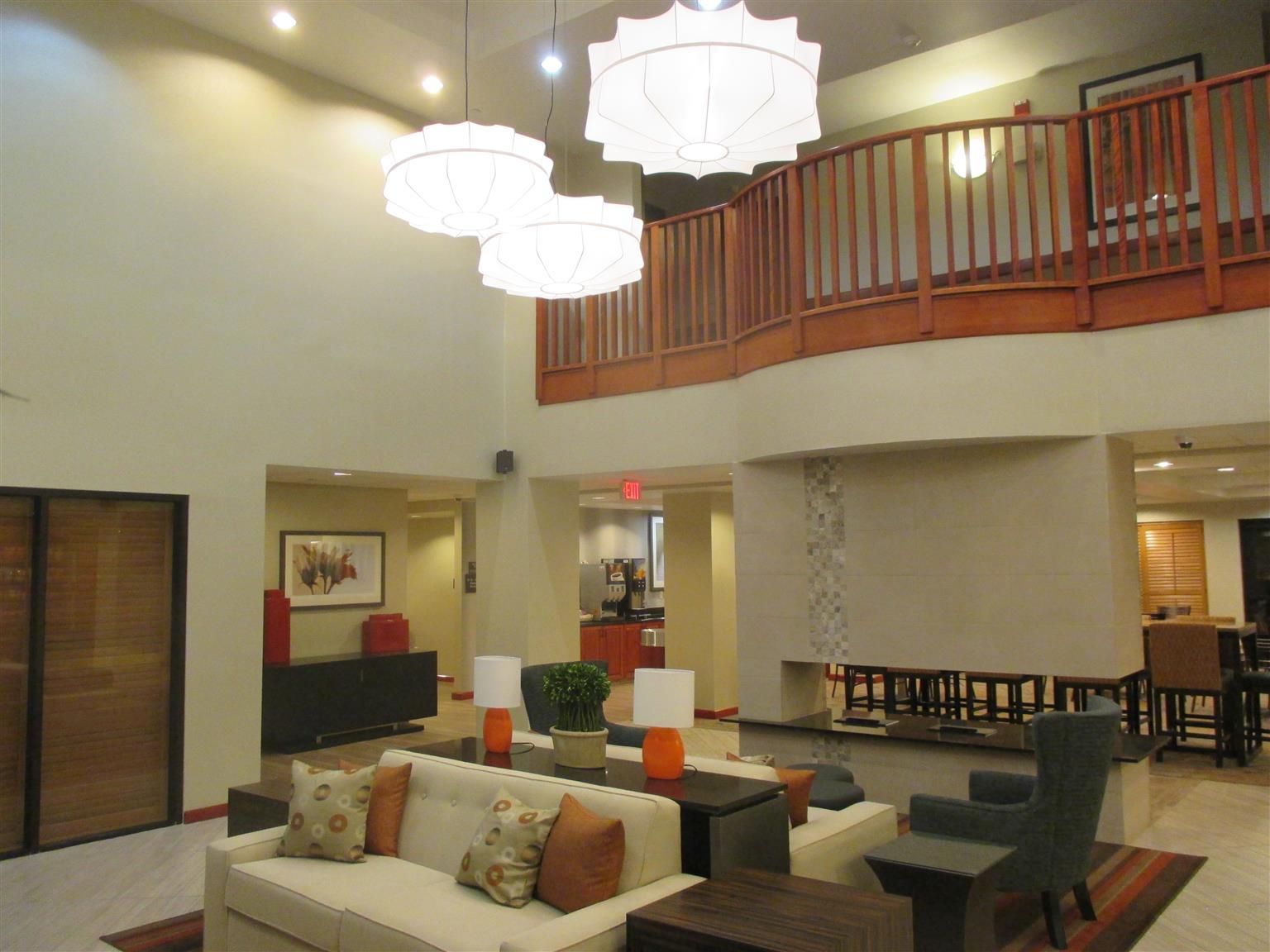 Holiday Inn Express & Suites Cedar Falls Dış mekan fotoğraf